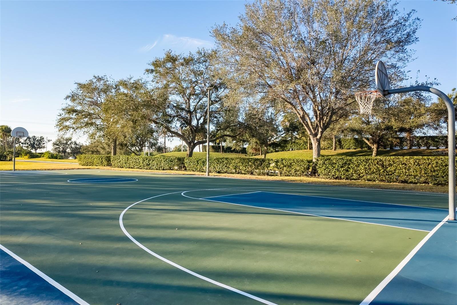 288 FAIRWAY ISLES LN