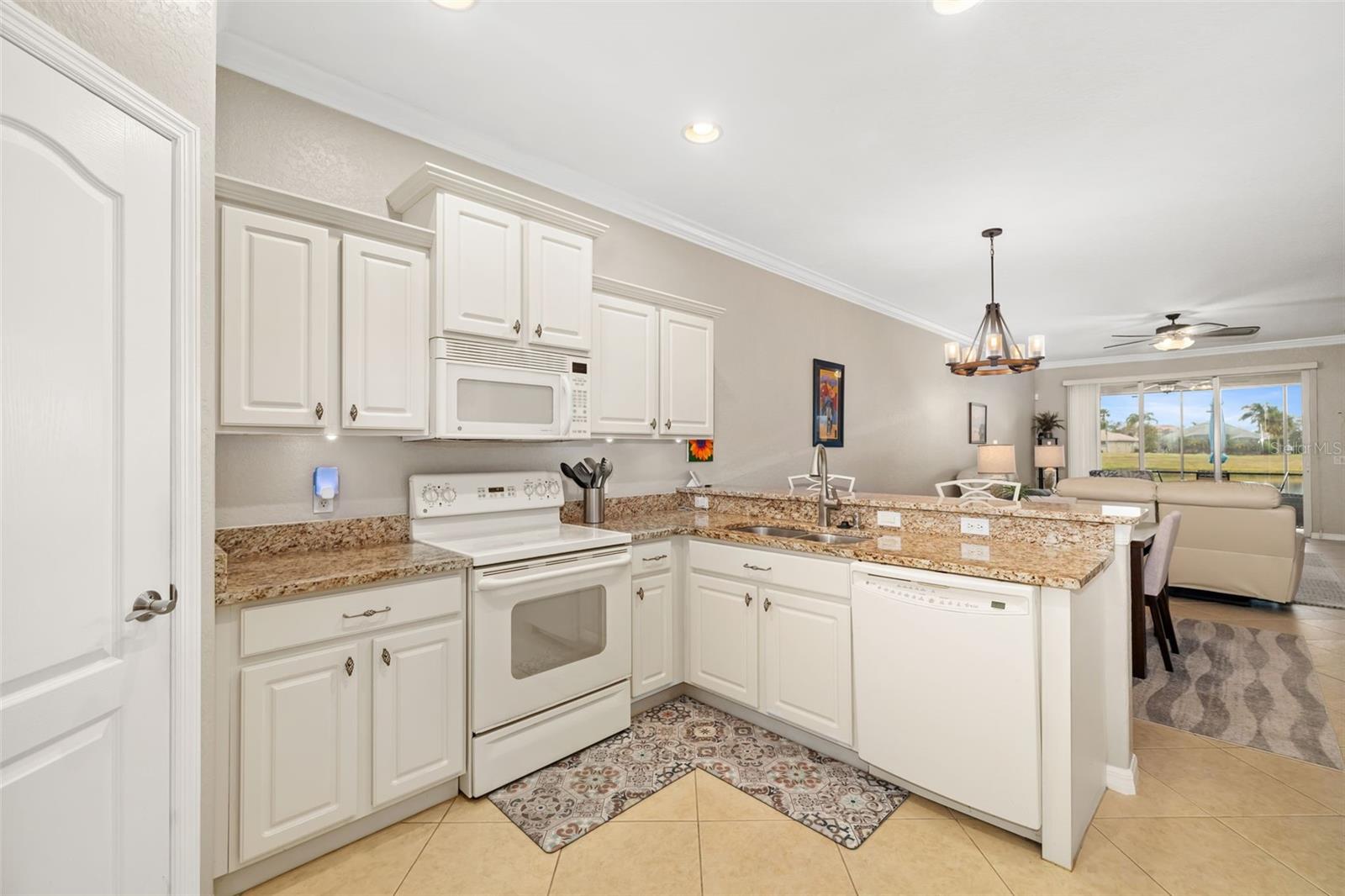 288 FAIRWAY ISLES LN