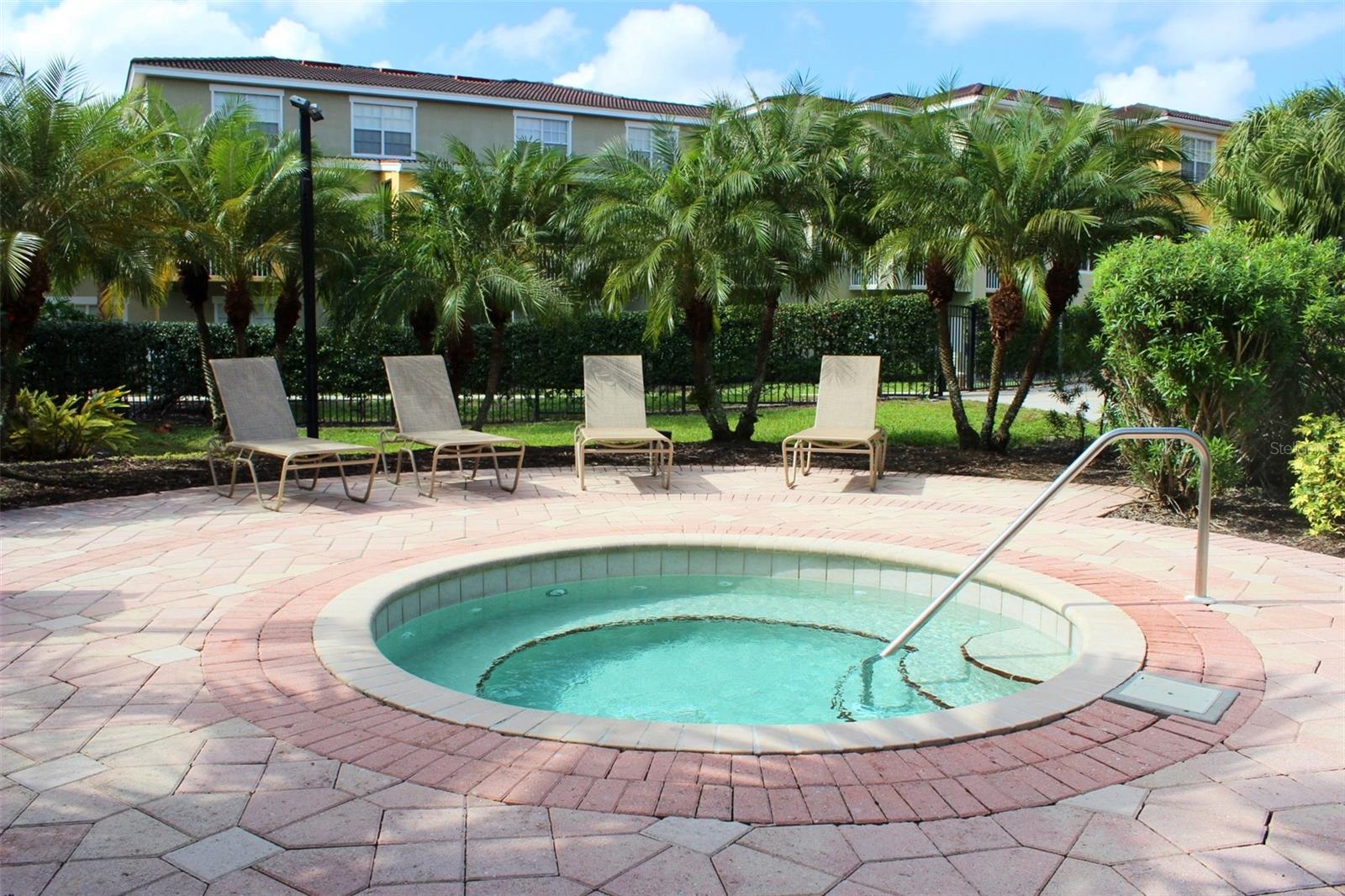 5551 BENTGRASS DR #11-303