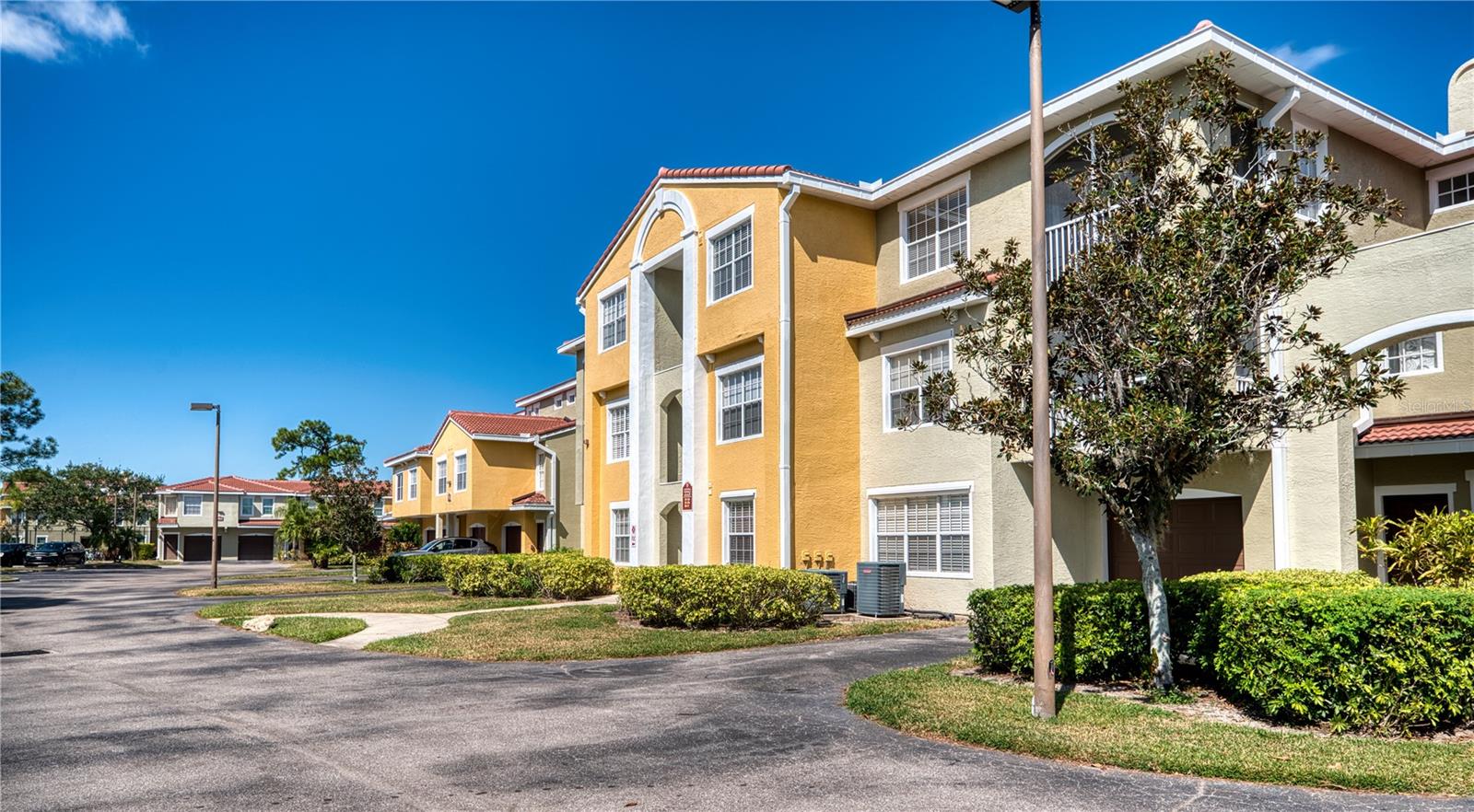 5551 BENTGRASS DR #11-303