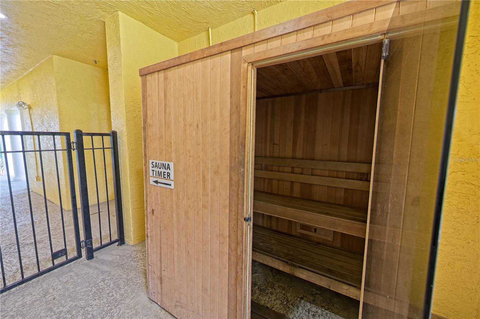 5551 BENTGRASS DR #11-303