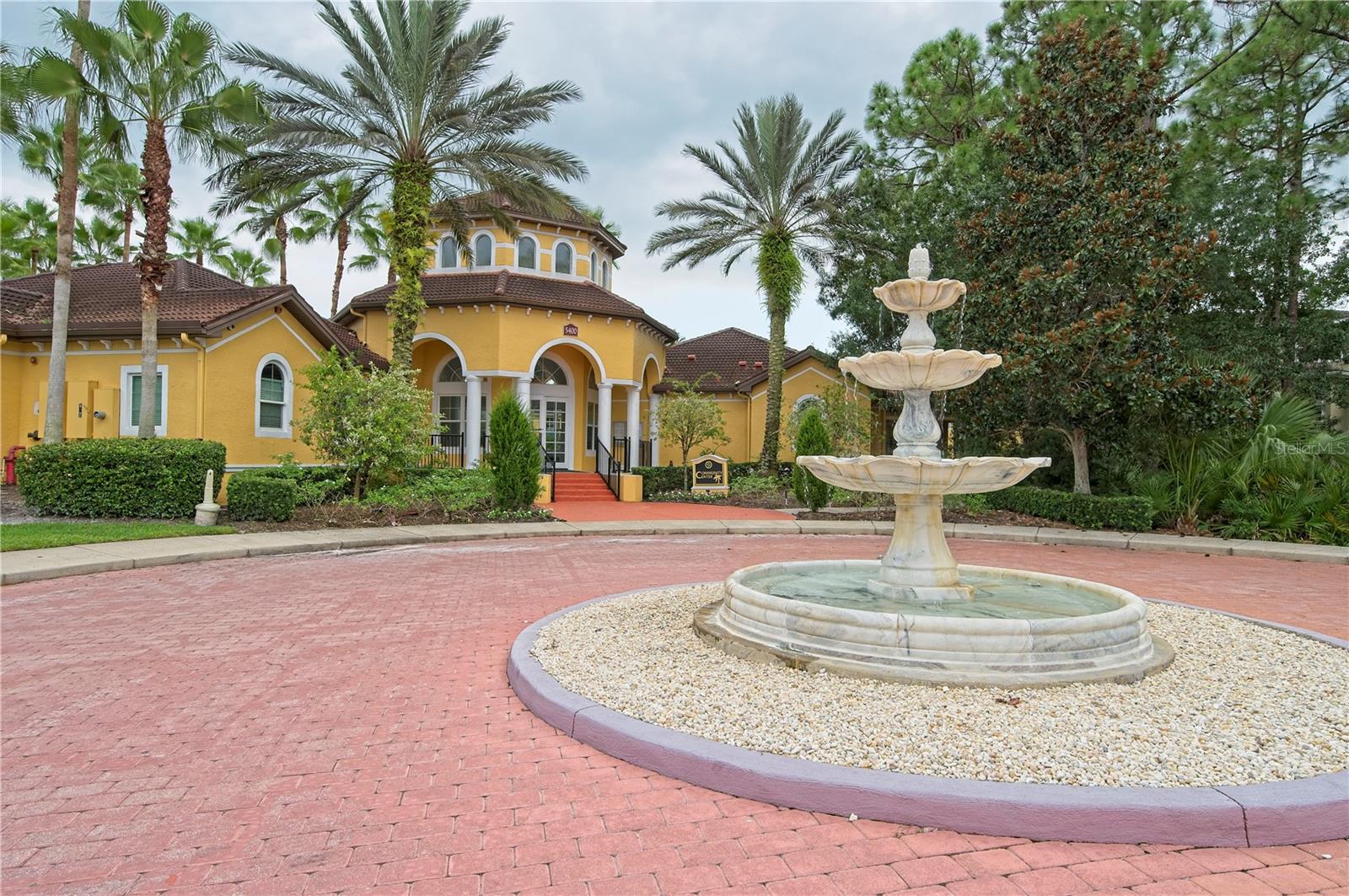 5551 BENTGRASS DR #11-303