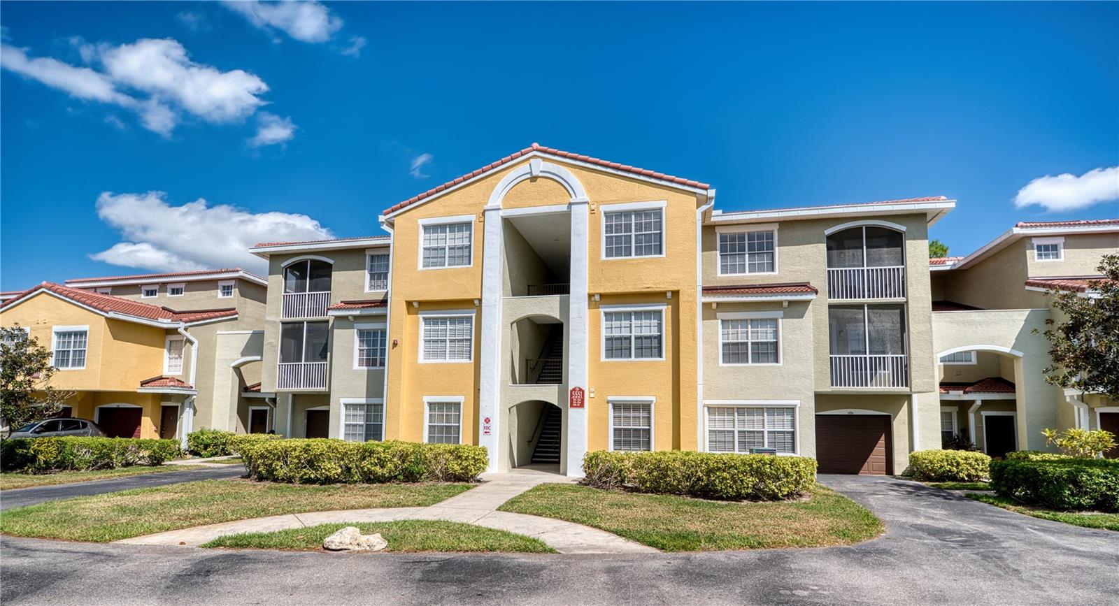 5551 BENTGRASS DR #11-303