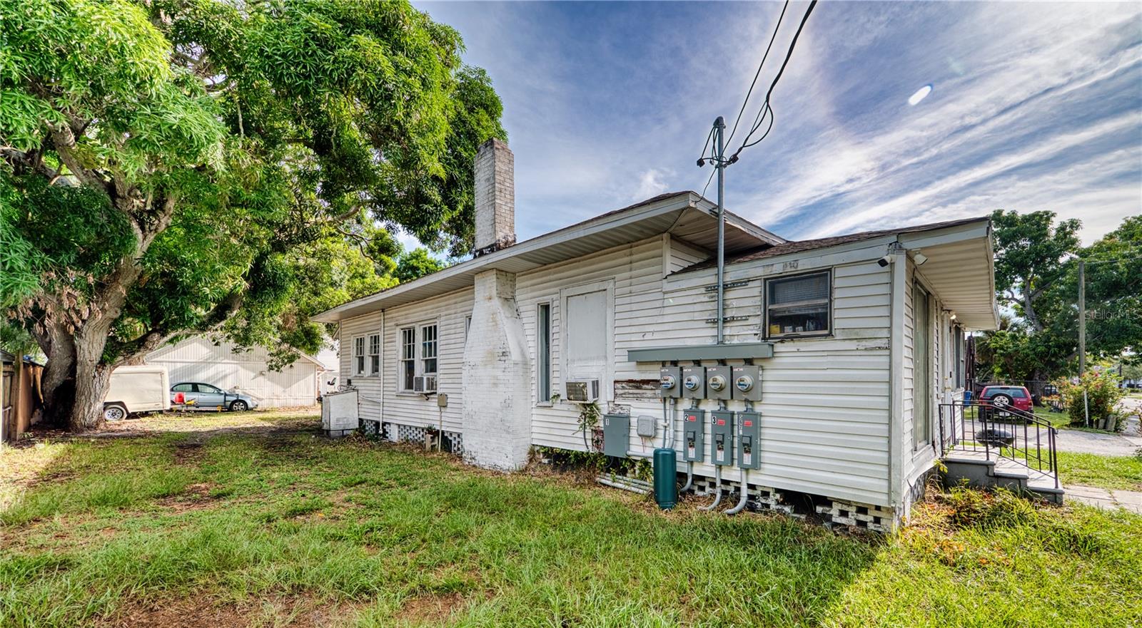 1514 12TH AVE W