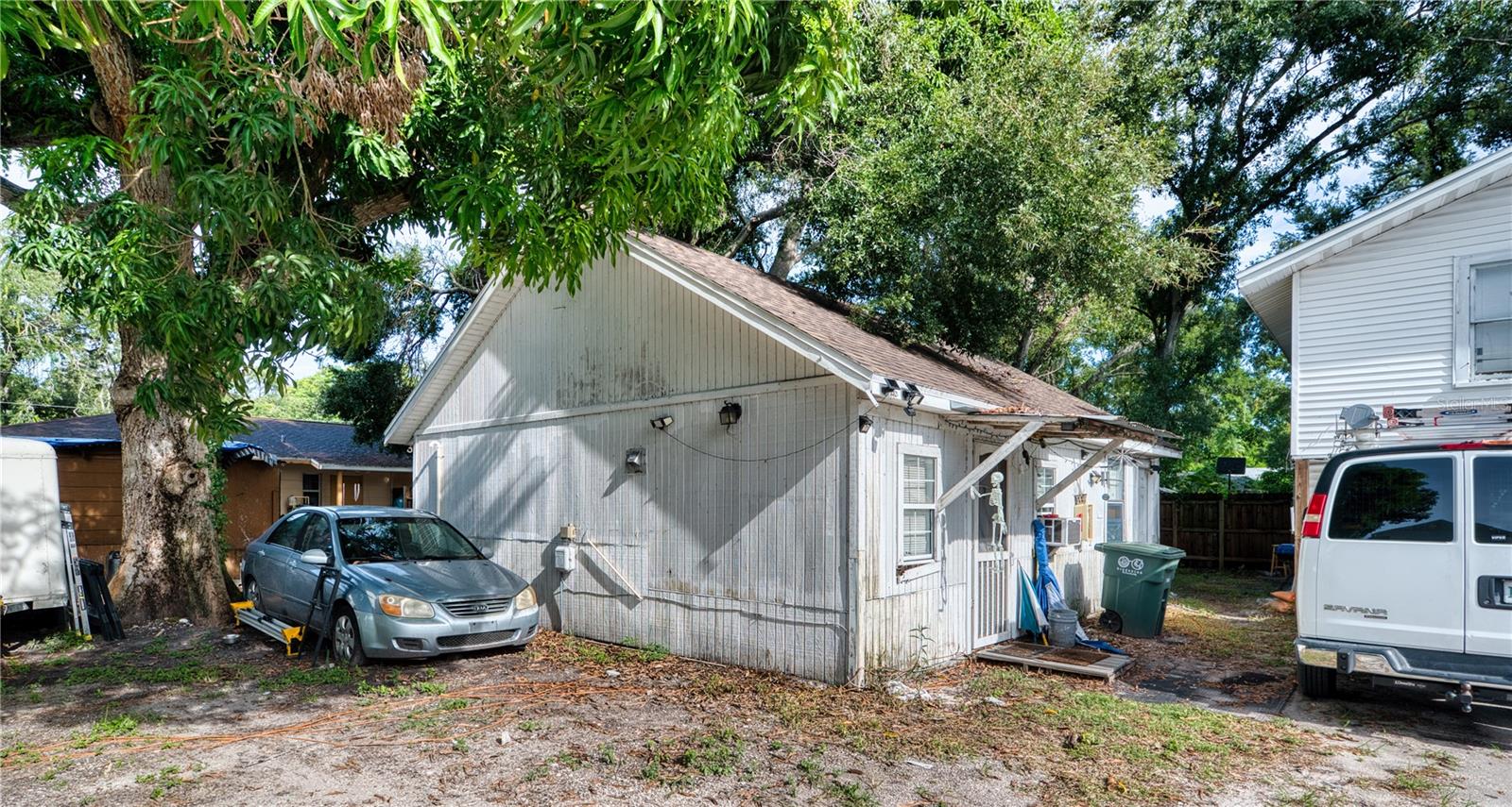 1514 12TH AVE W