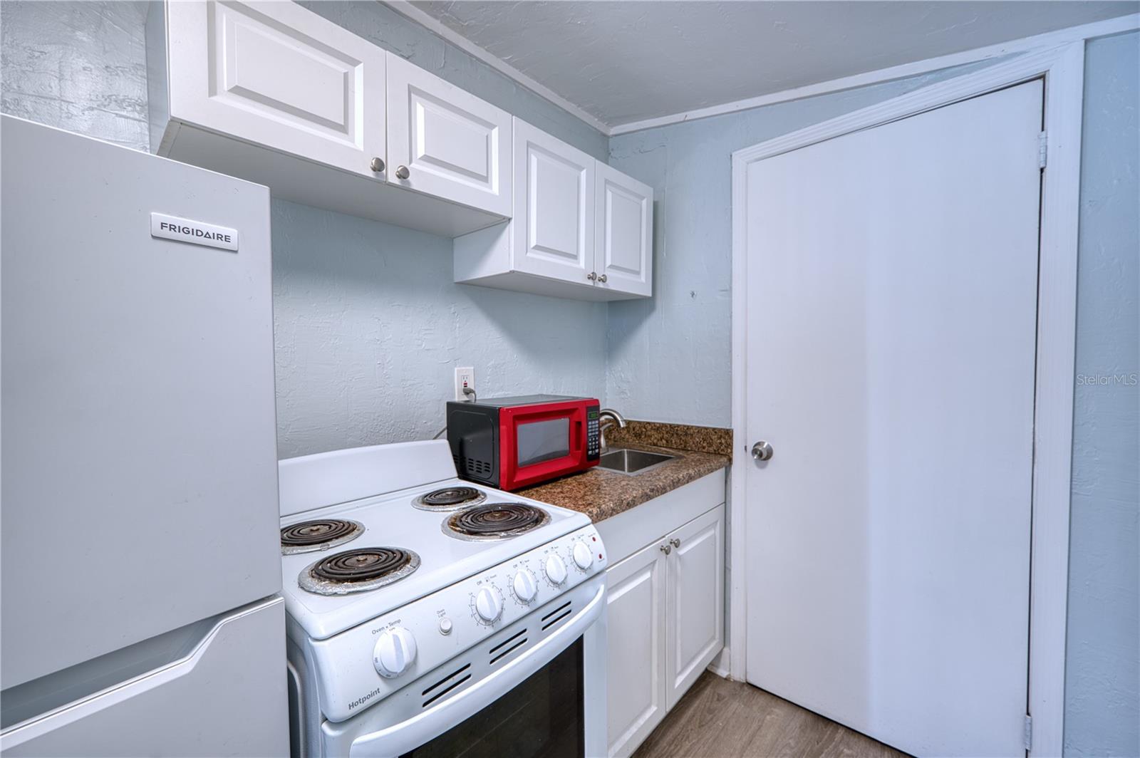 1514 12TH AVE W