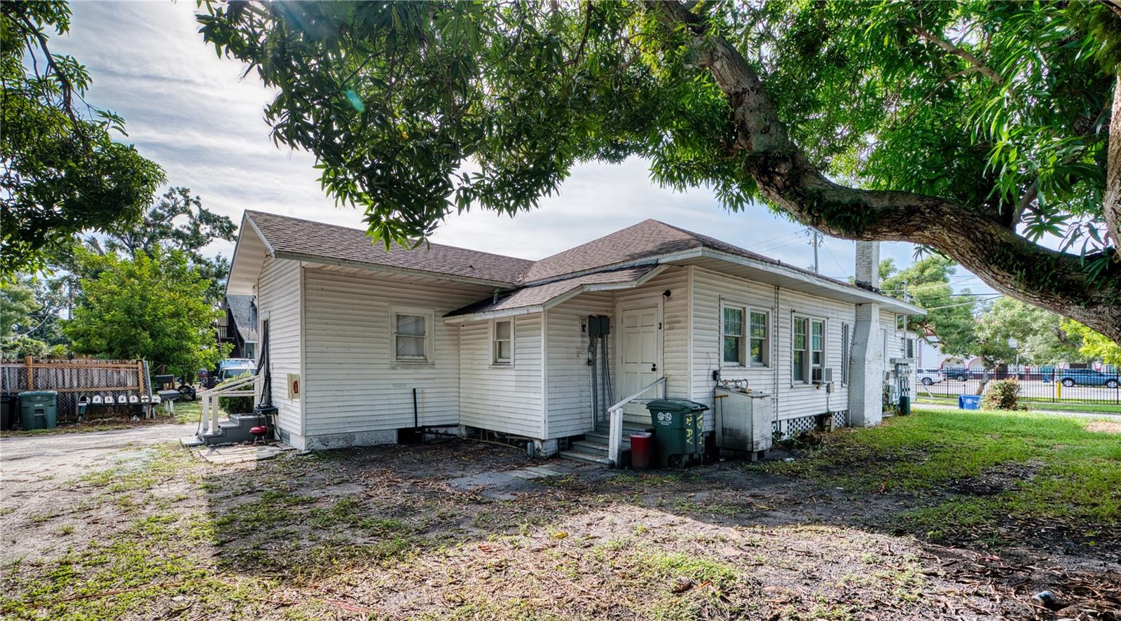 1514 12TH AVE W