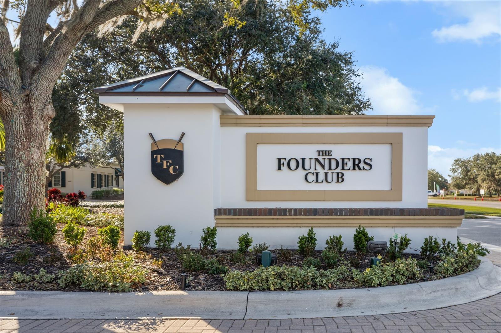 3236 FOUNDERS CLUB DR