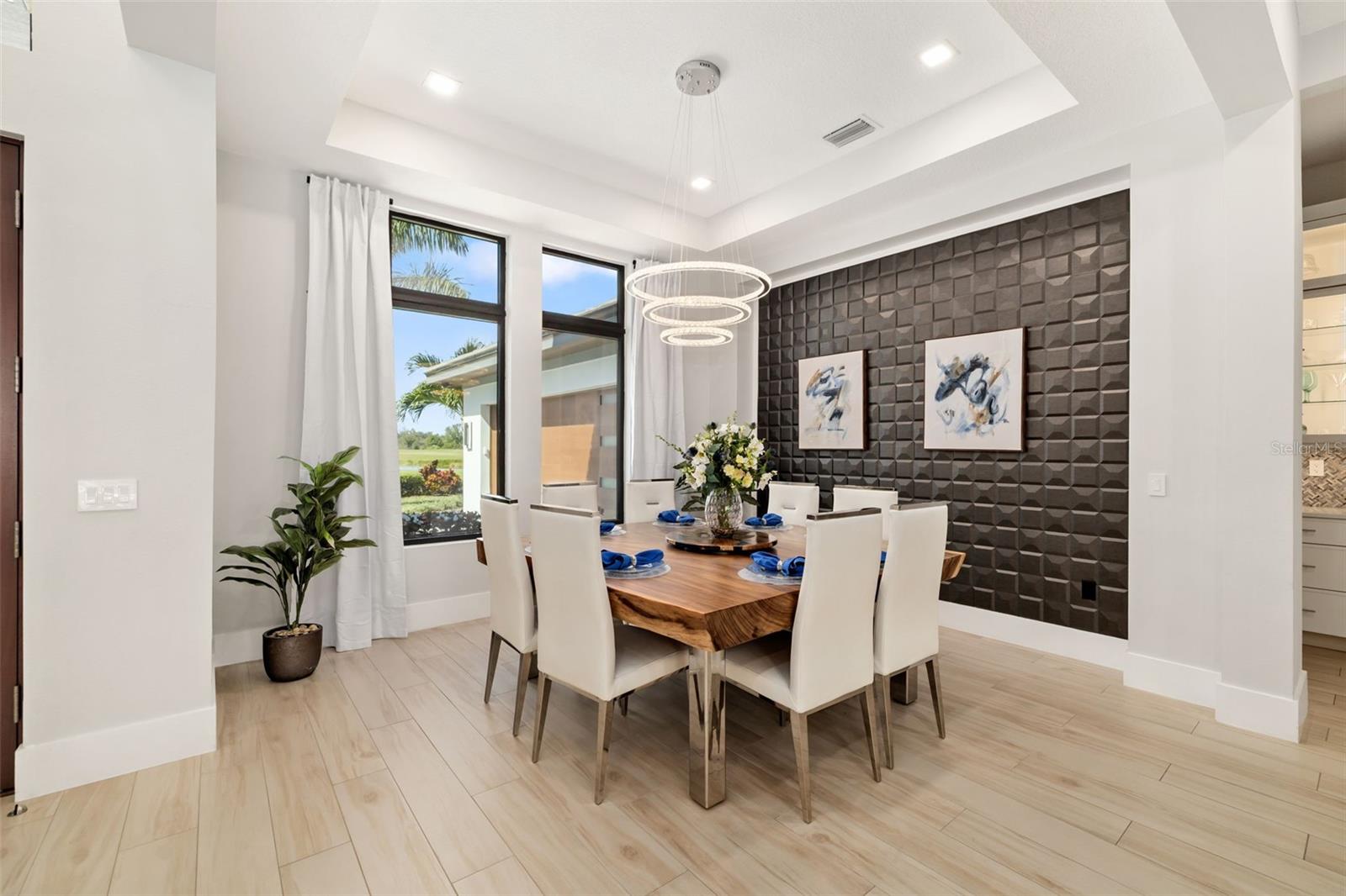 3236 FOUNDERS CLUB DR