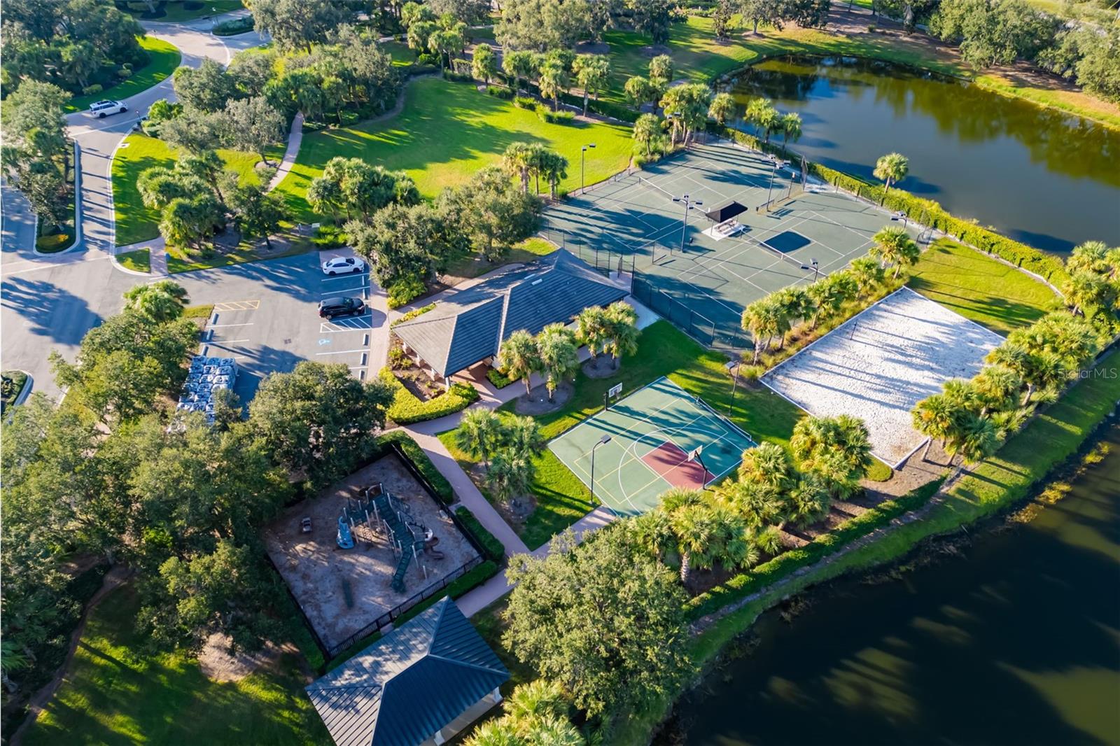 3236 FOUNDERS CLUB DR