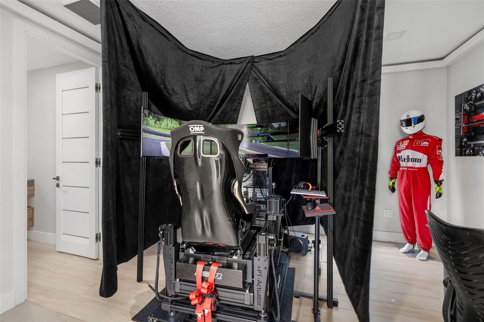 3236 FOUNDERS CLUB DR