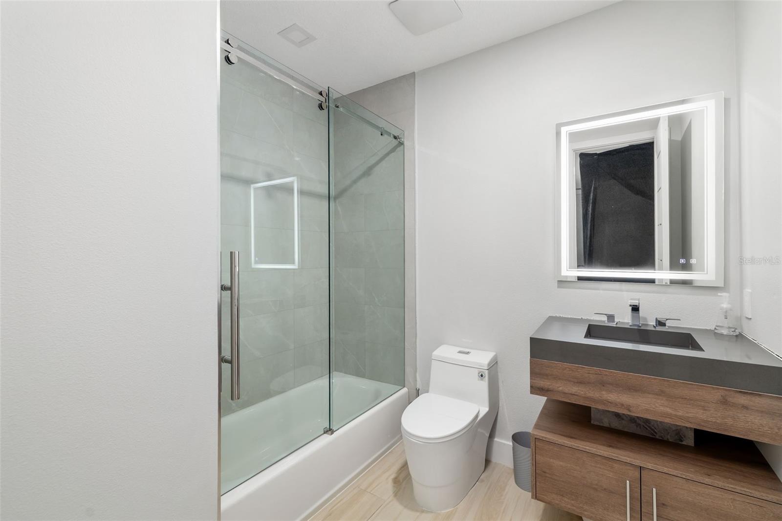 3236 FOUNDERS CLUB DR