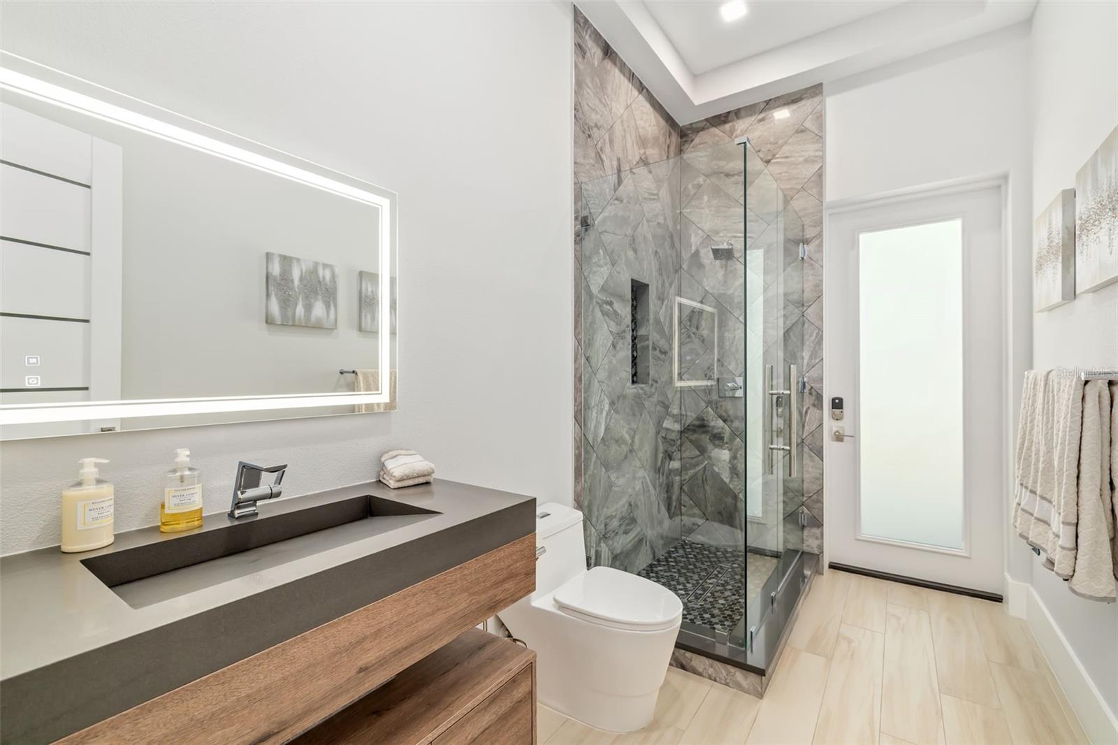 3236 FOUNDERS CLUB DR