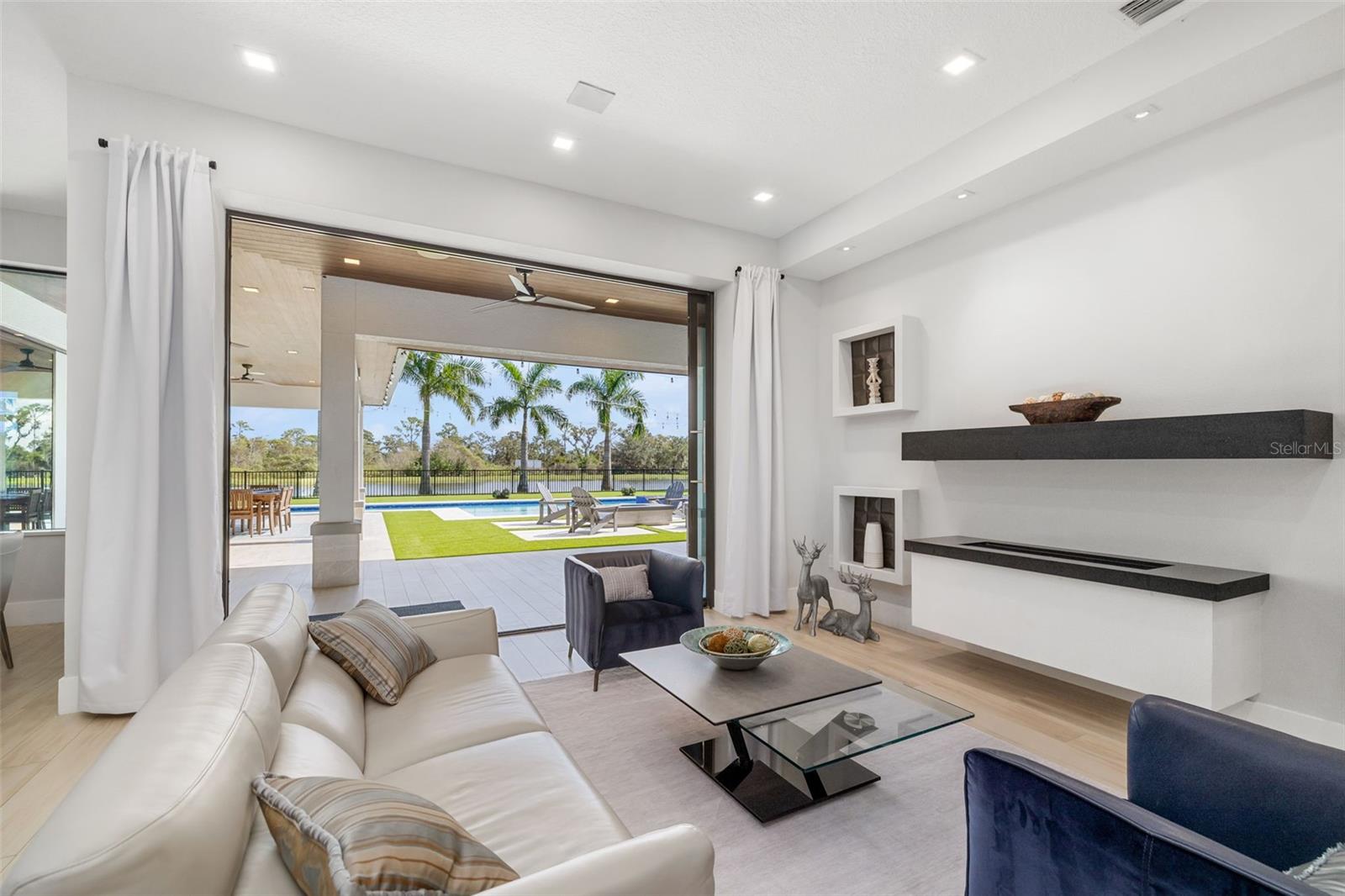 3236 FOUNDERS CLUB DR