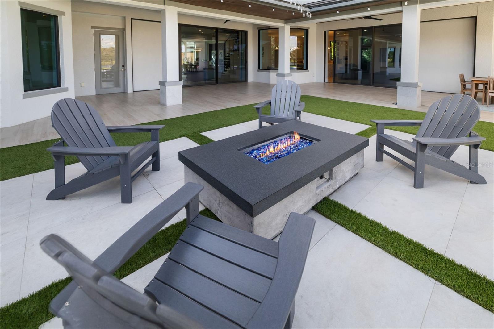 3236 FOUNDERS CLUB DR