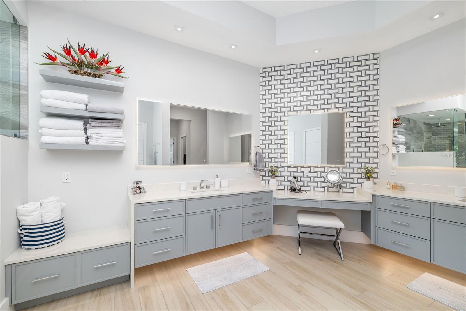 3236 FOUNDERS CLUB DR