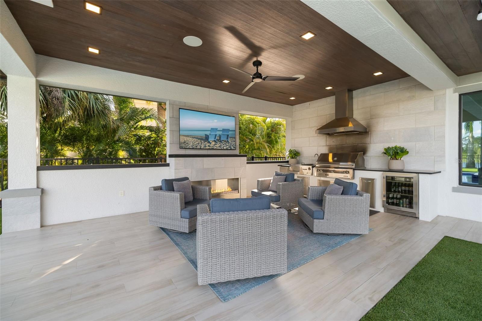 3236 FOUNDERS CLUB DR