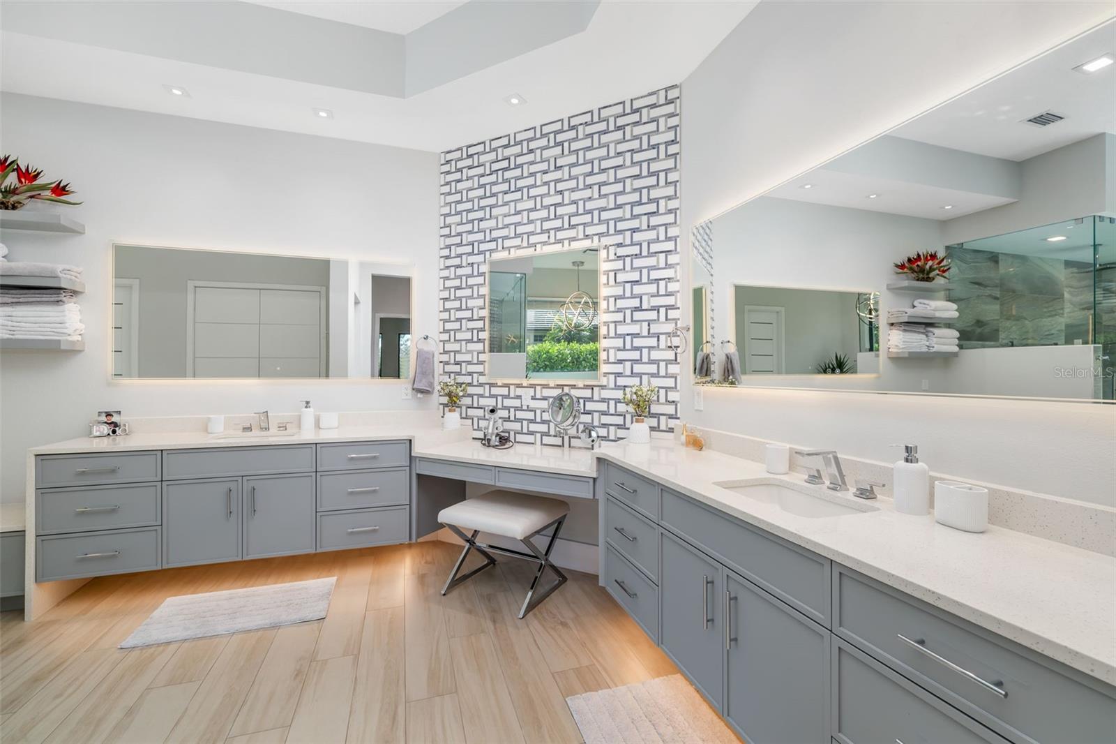 3236 FOUNDERS CLUB DR