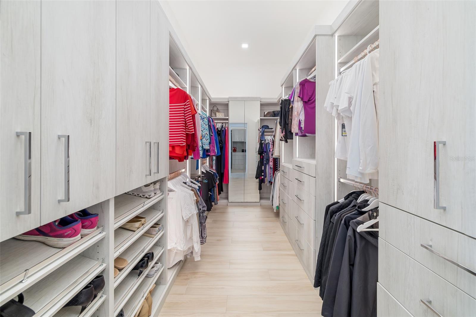 3236 FOUNDERS CLUB DR