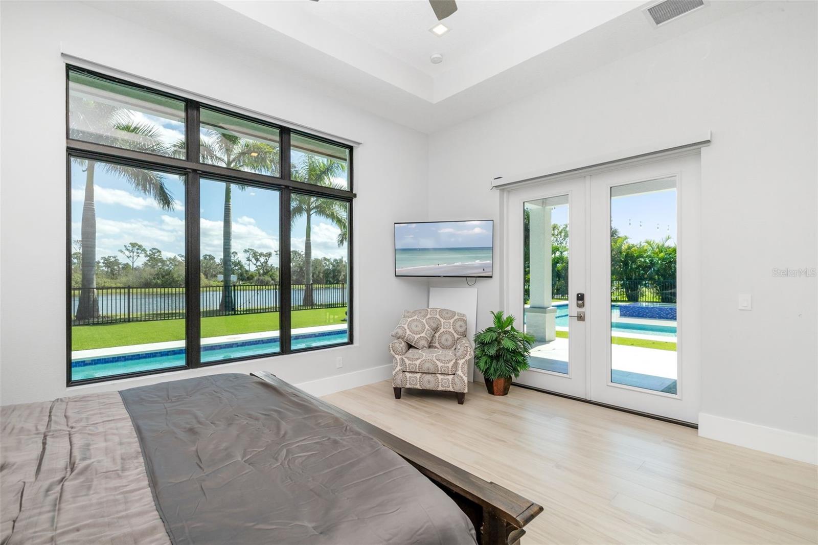 3236 FOUNDERS CLUB DR