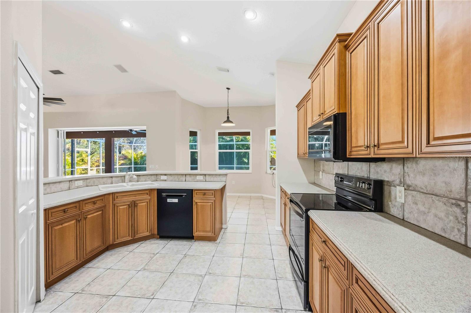 5105 MAGNOLIA POND DR