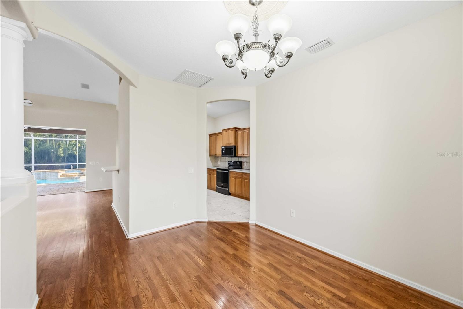 5105 MAGNOLIA POND DR