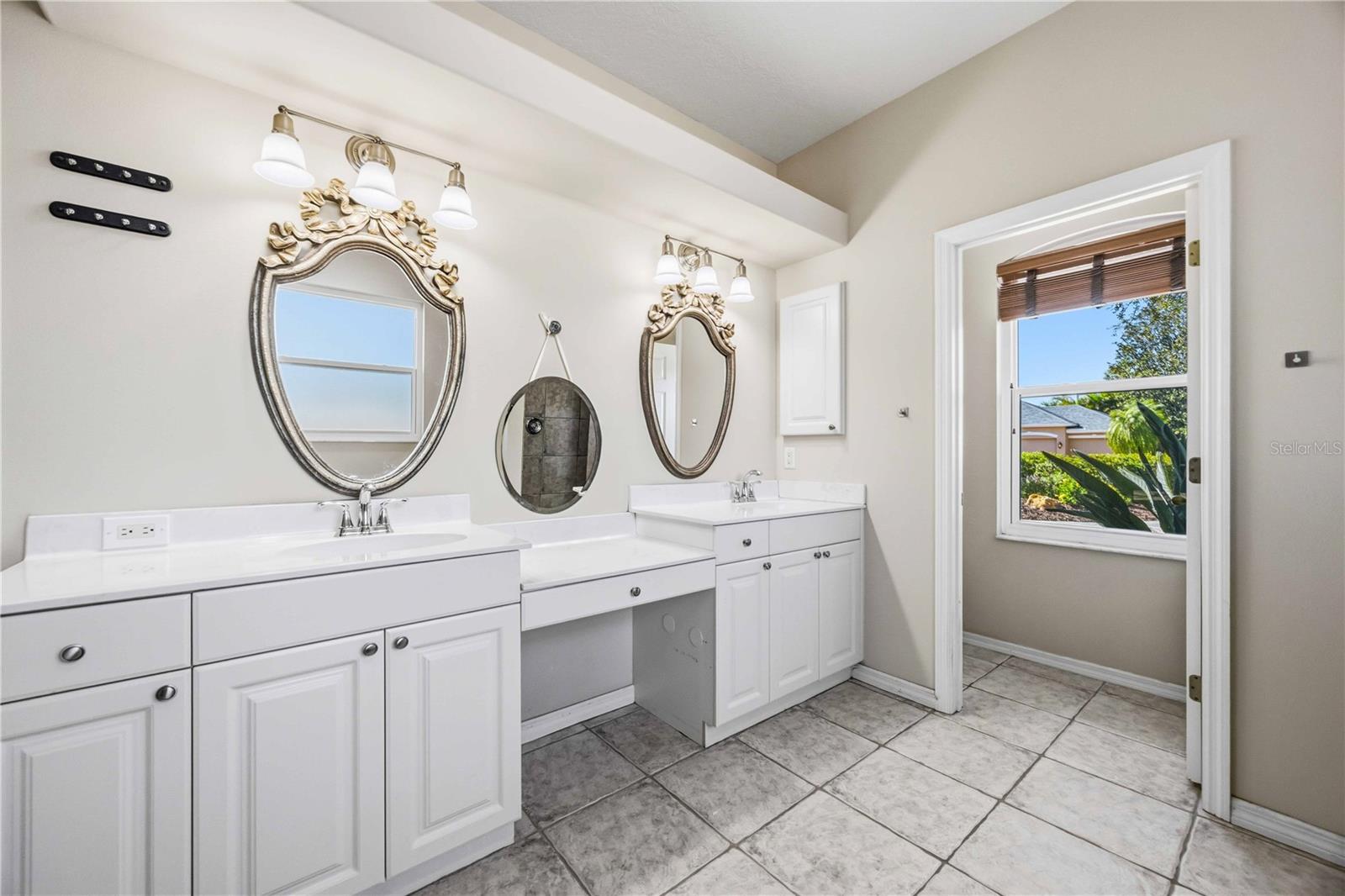 5105 MAGNOLIA POND DR