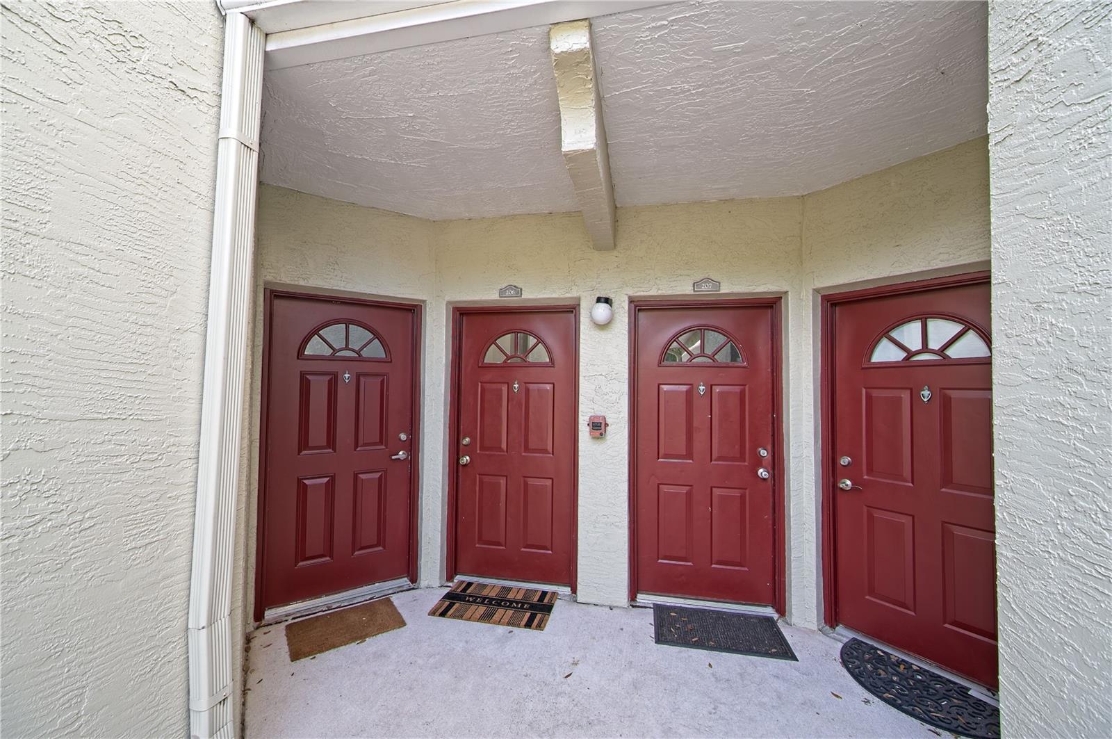 5701 BENTGRASS DR #18-206