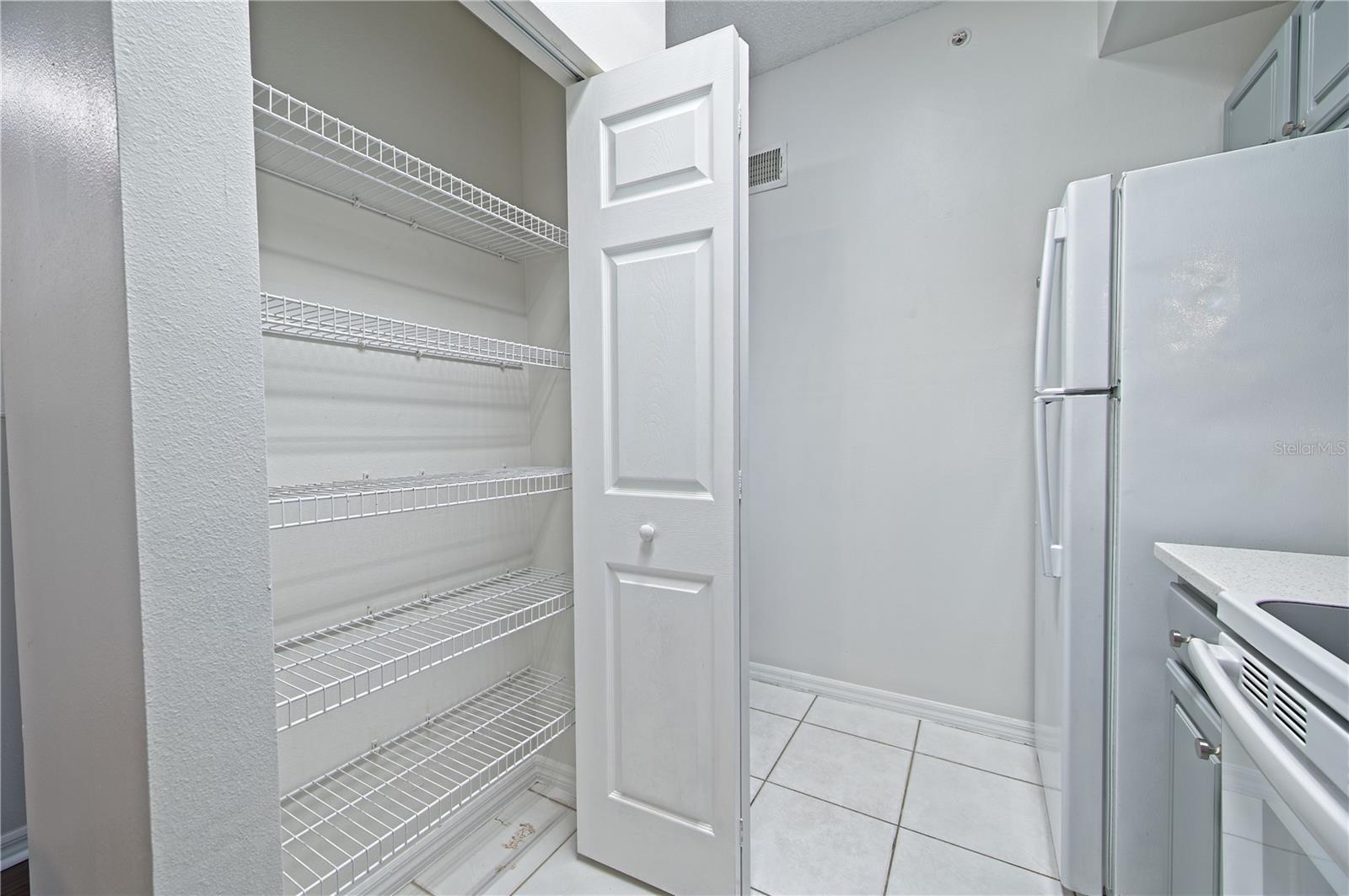 5701 BENTGRASS DR #18-206