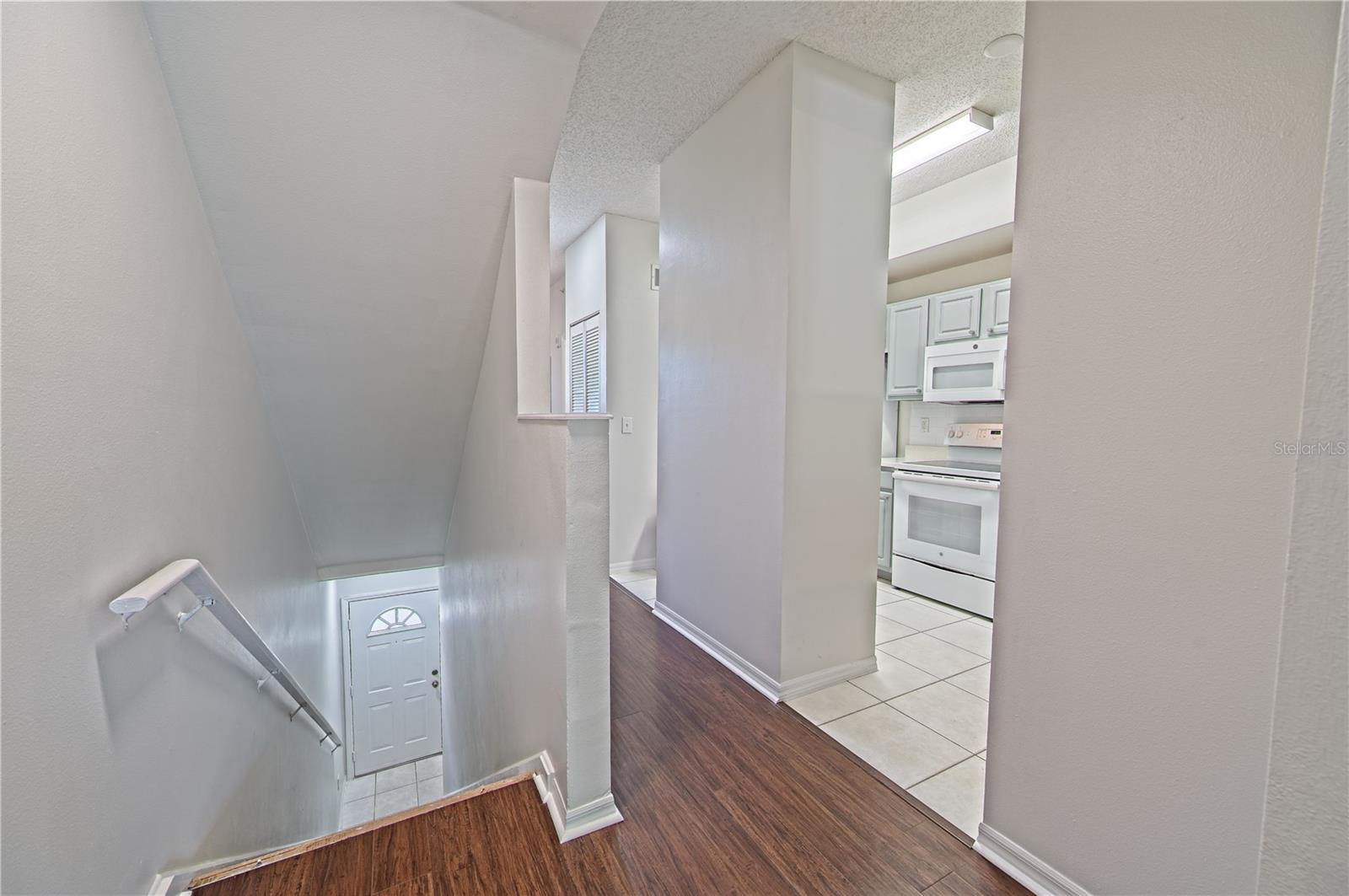 5701 BENTGRASS DR #18-206