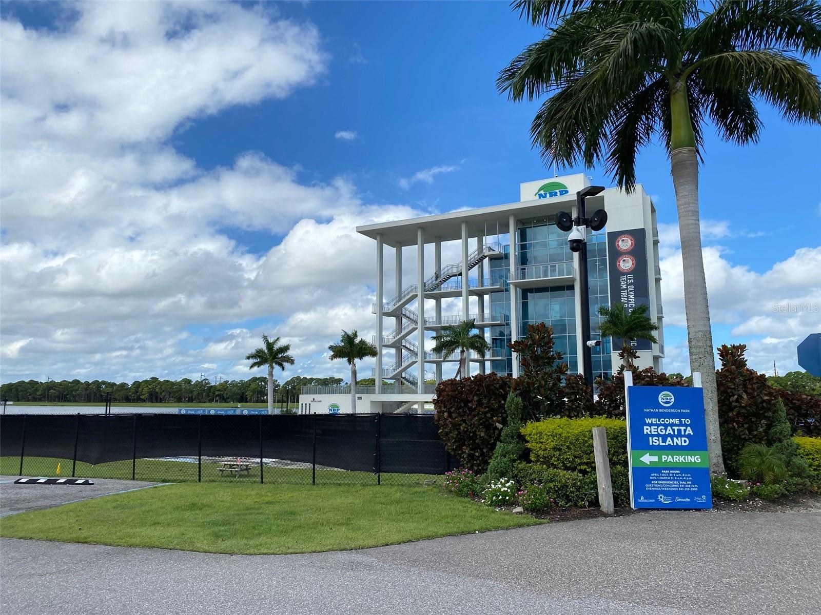 5701 BENTGRASS DR #18-206