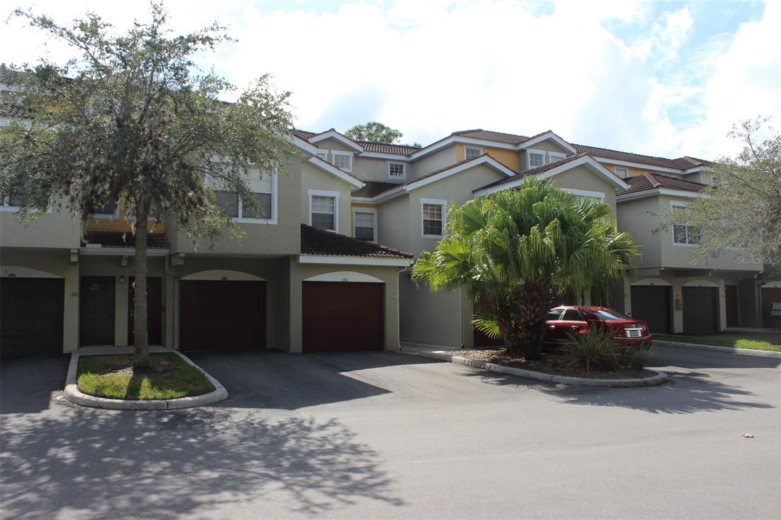 5701 BENTGRASS DR #18-206