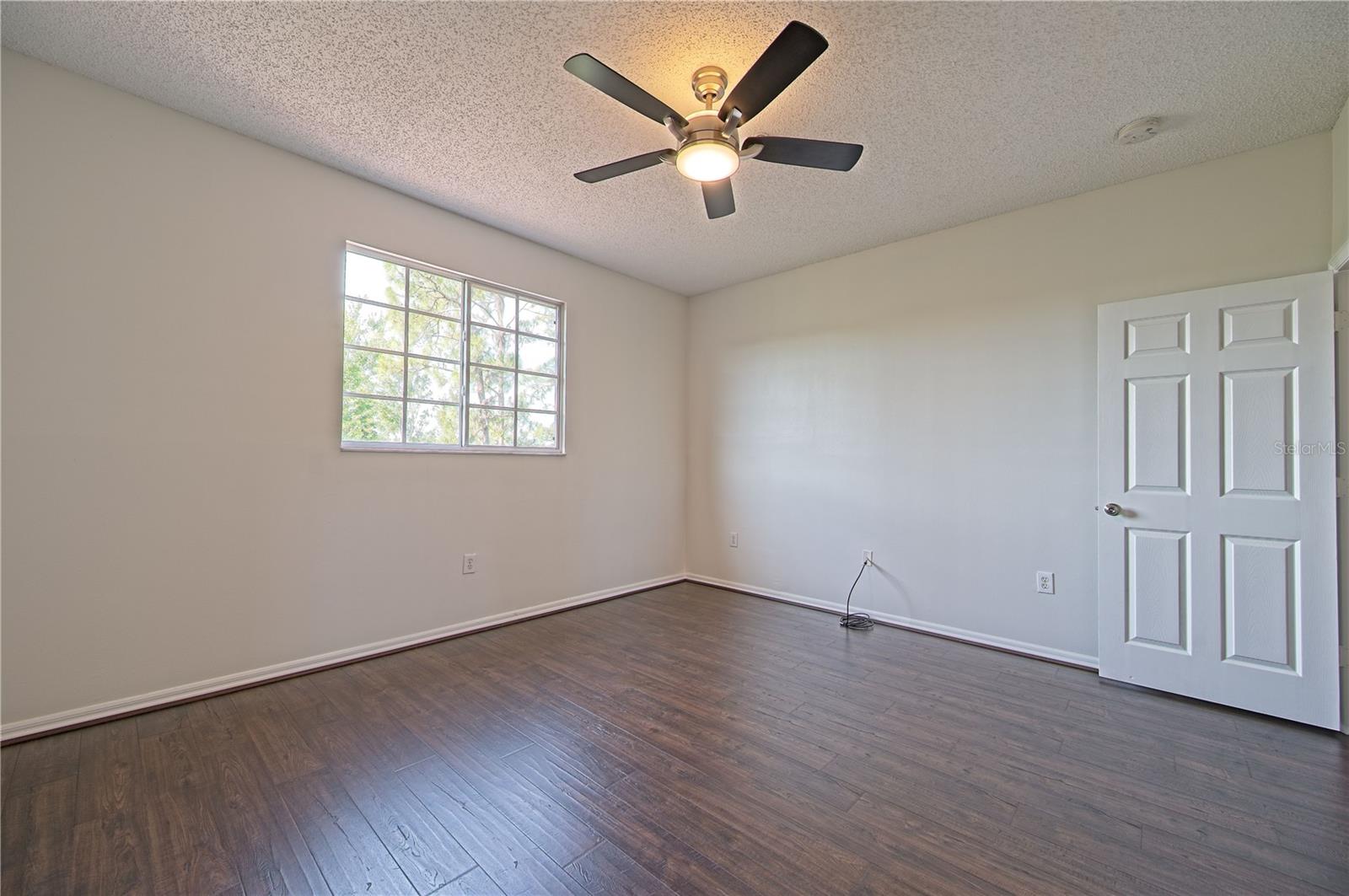 5701 BENTGRASS DR #18-206