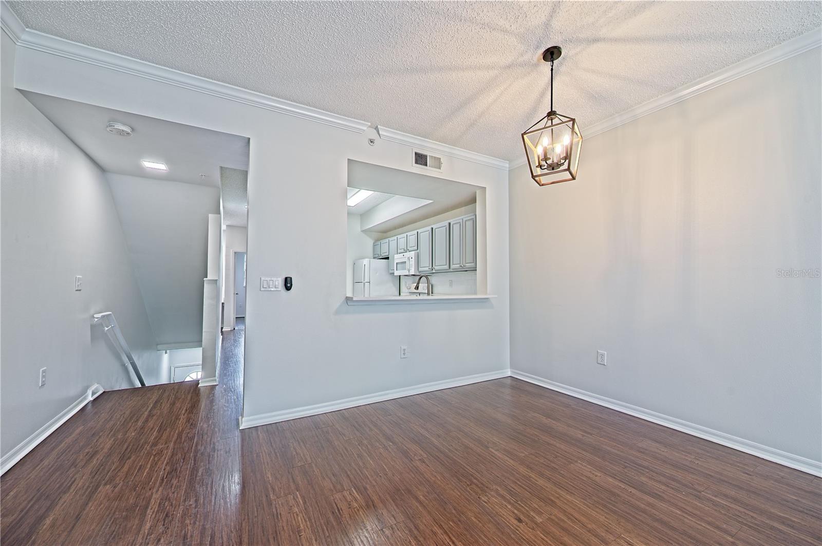 5701 BENTGRASS DR #18-206