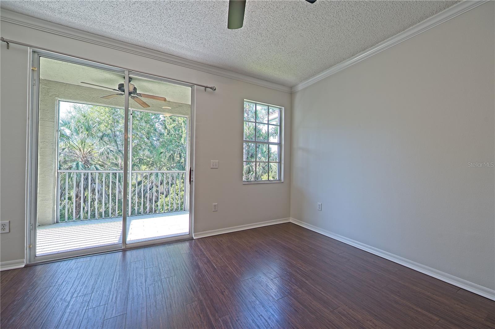 5701 BENTGRASS DR #18-206