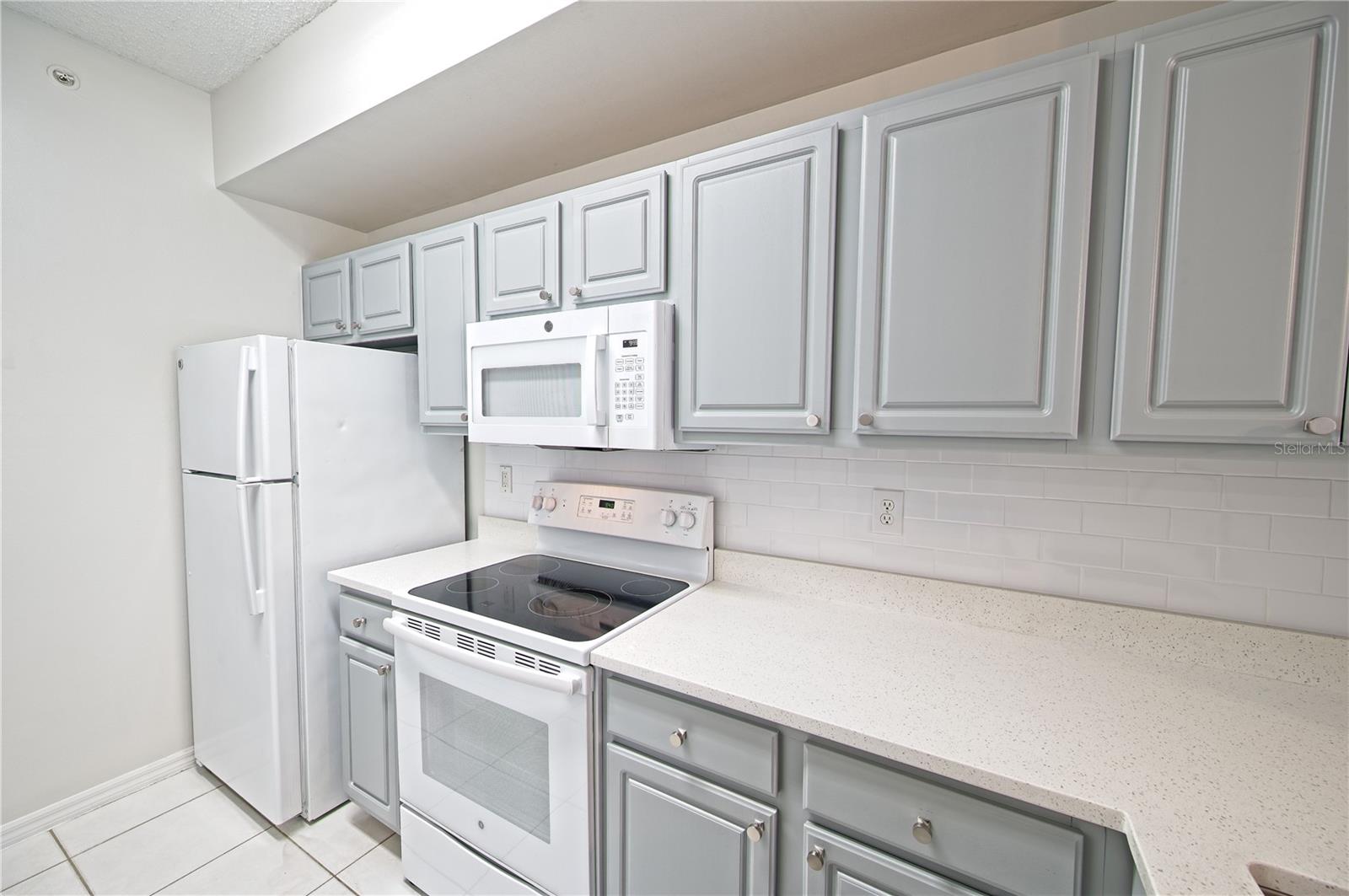 5701 BENTGRASS DR #18-206