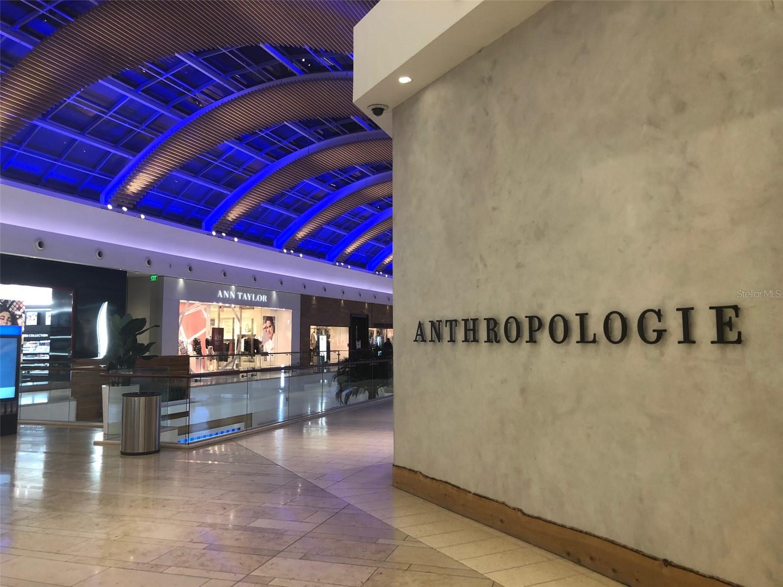 5701 BENTGRASS DR #18-206