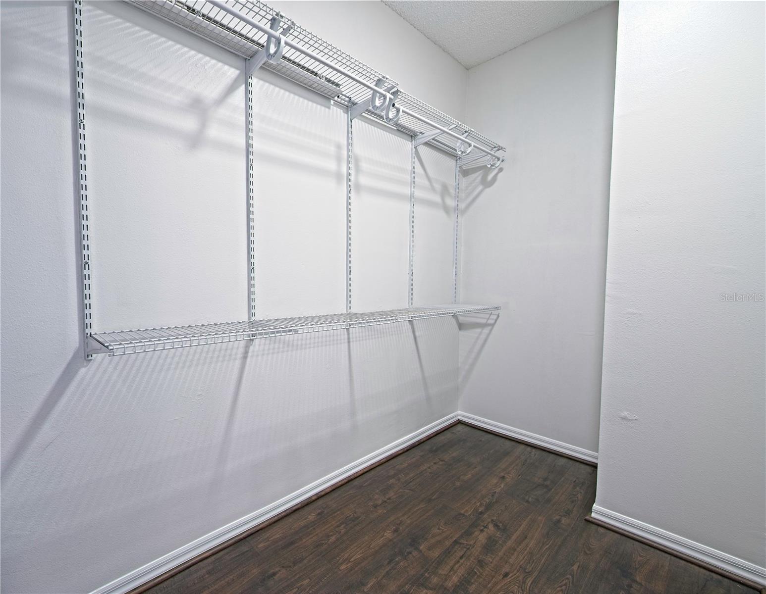 5701 BENTGRASS DR #18-206