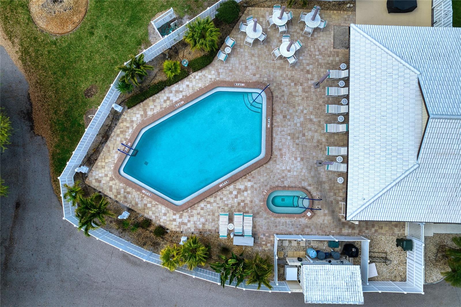 76 SANDSTONE CIR