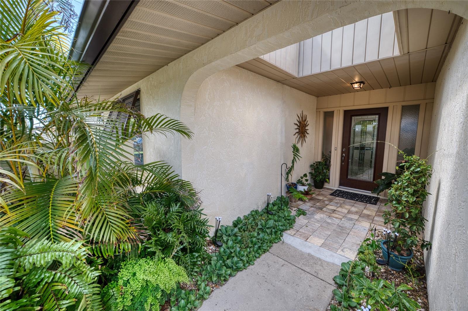76 SANDSTONE CIR