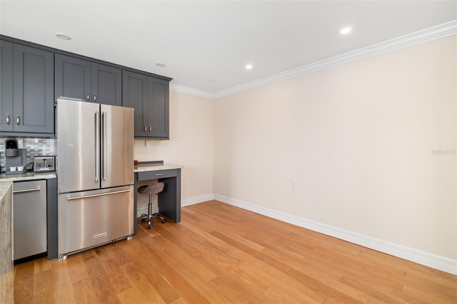 763 JOHN RINGLING BLVD #22