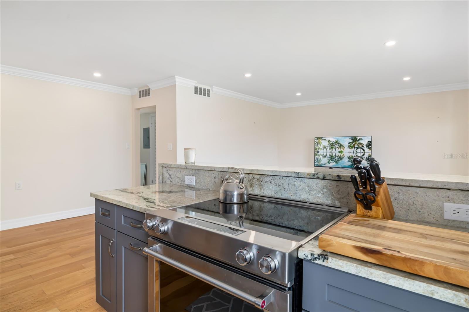 763 JOHN RINGLING BLVD #22