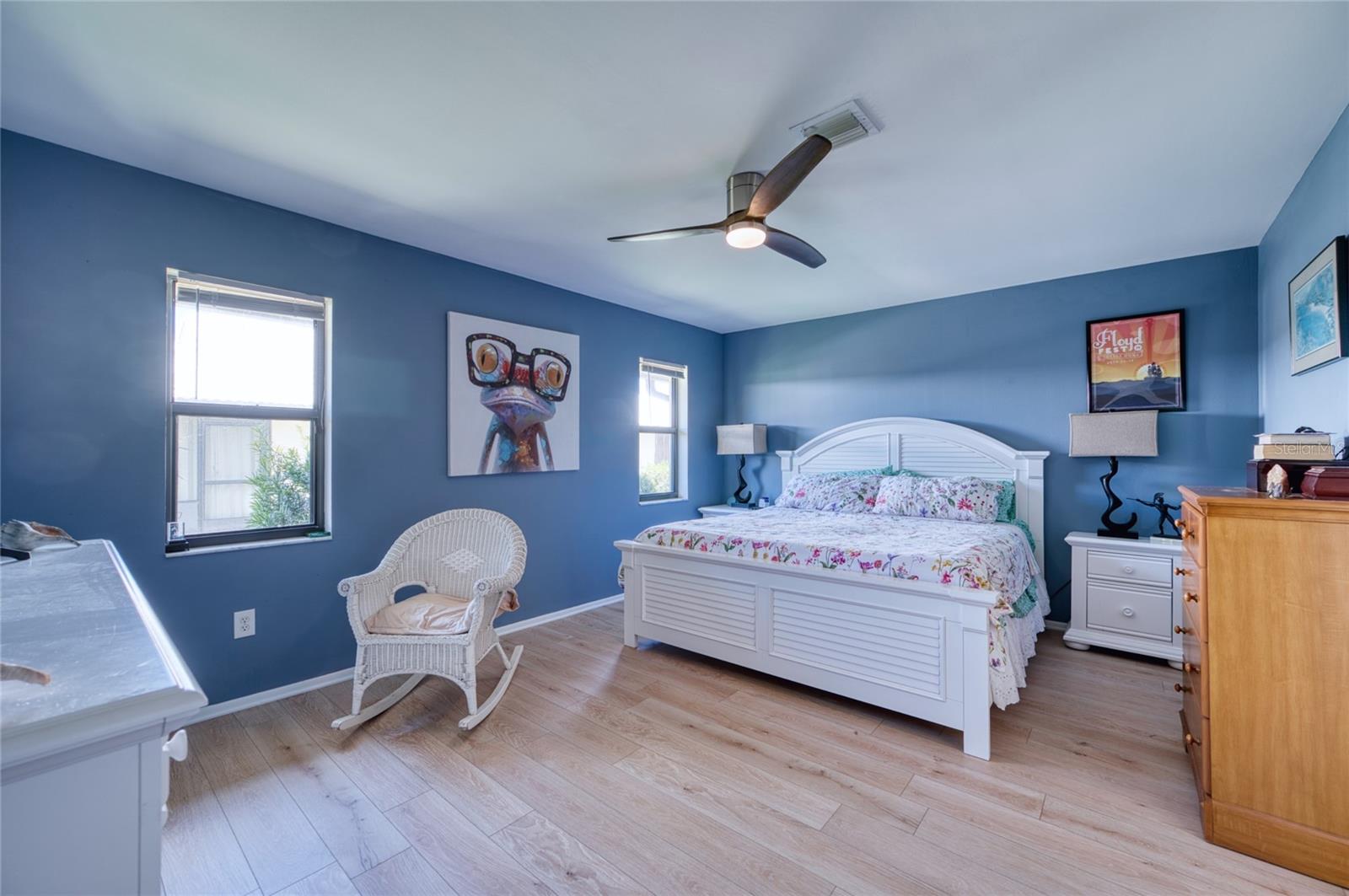 76 SANDSTONE CIR