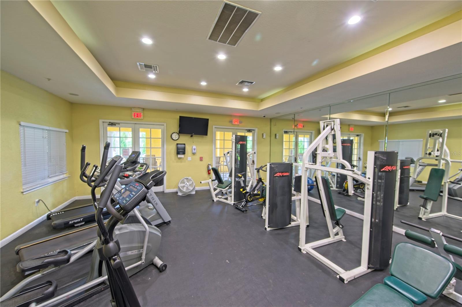 5551 BENTGRASS DR #11-303
