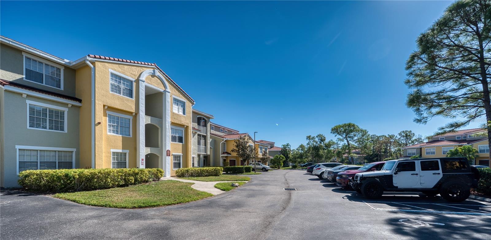 5551 BENTGRASS DR #11-303