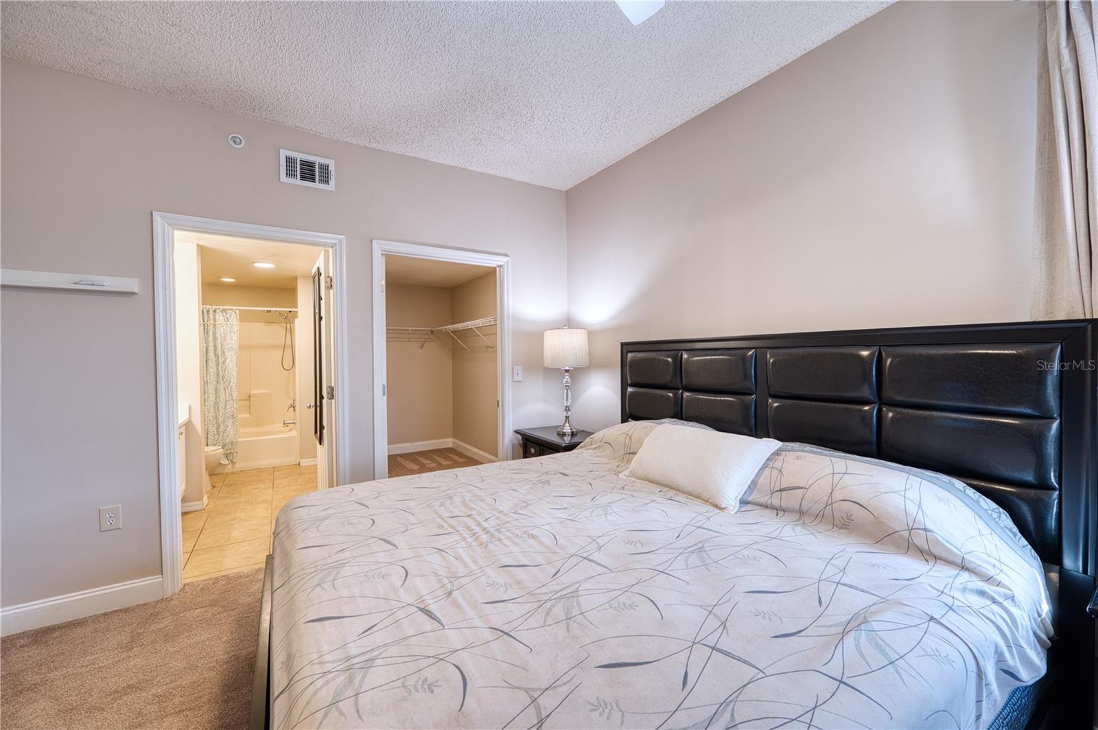 5551 BENTGRASS DR #11-303