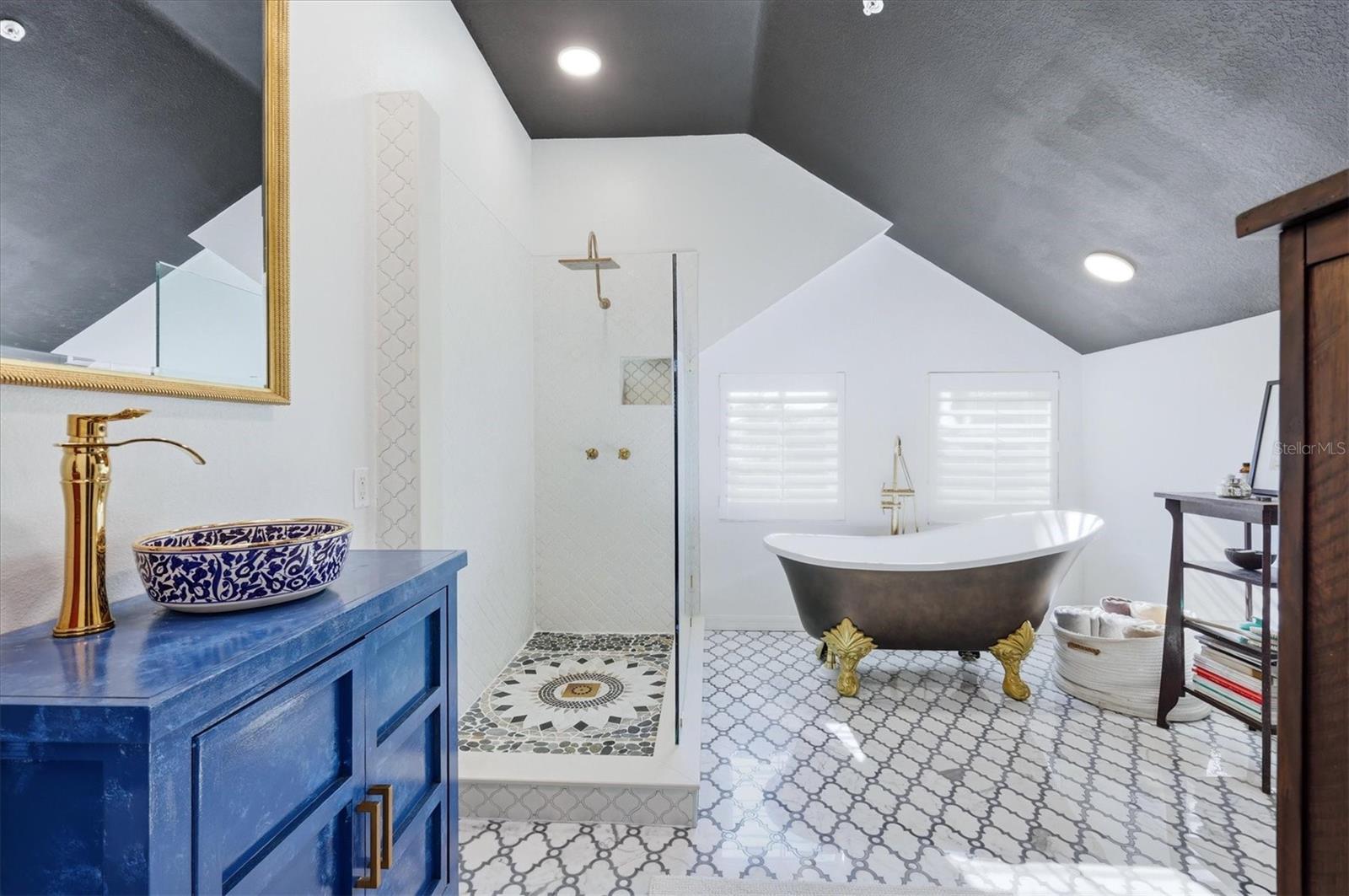 7107 HAWKS HARBOR CIR