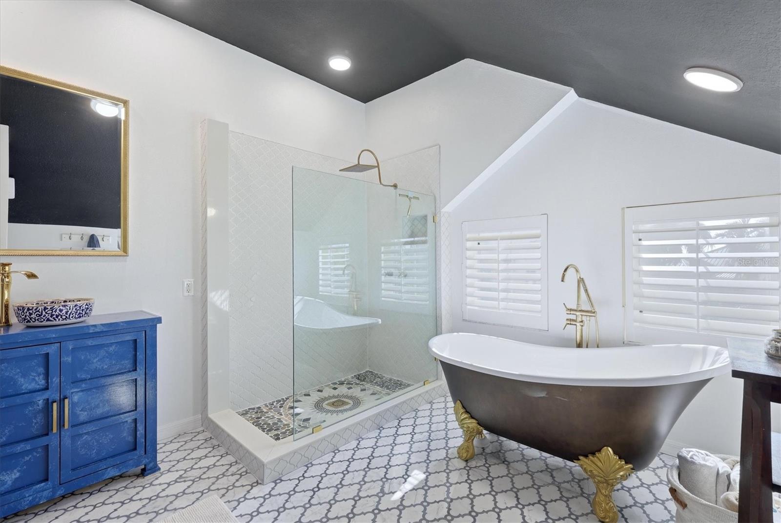 7107 HAWKS HARBOR CIR