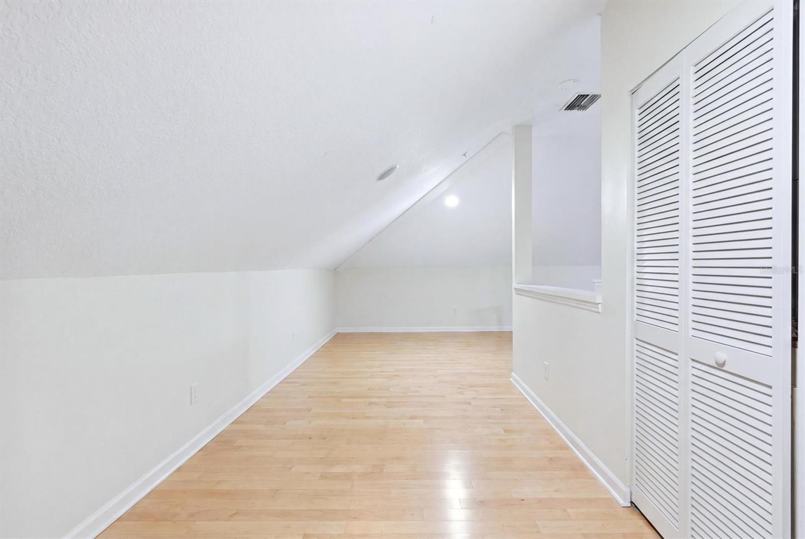 7107 HAWKS HARBOR CIR