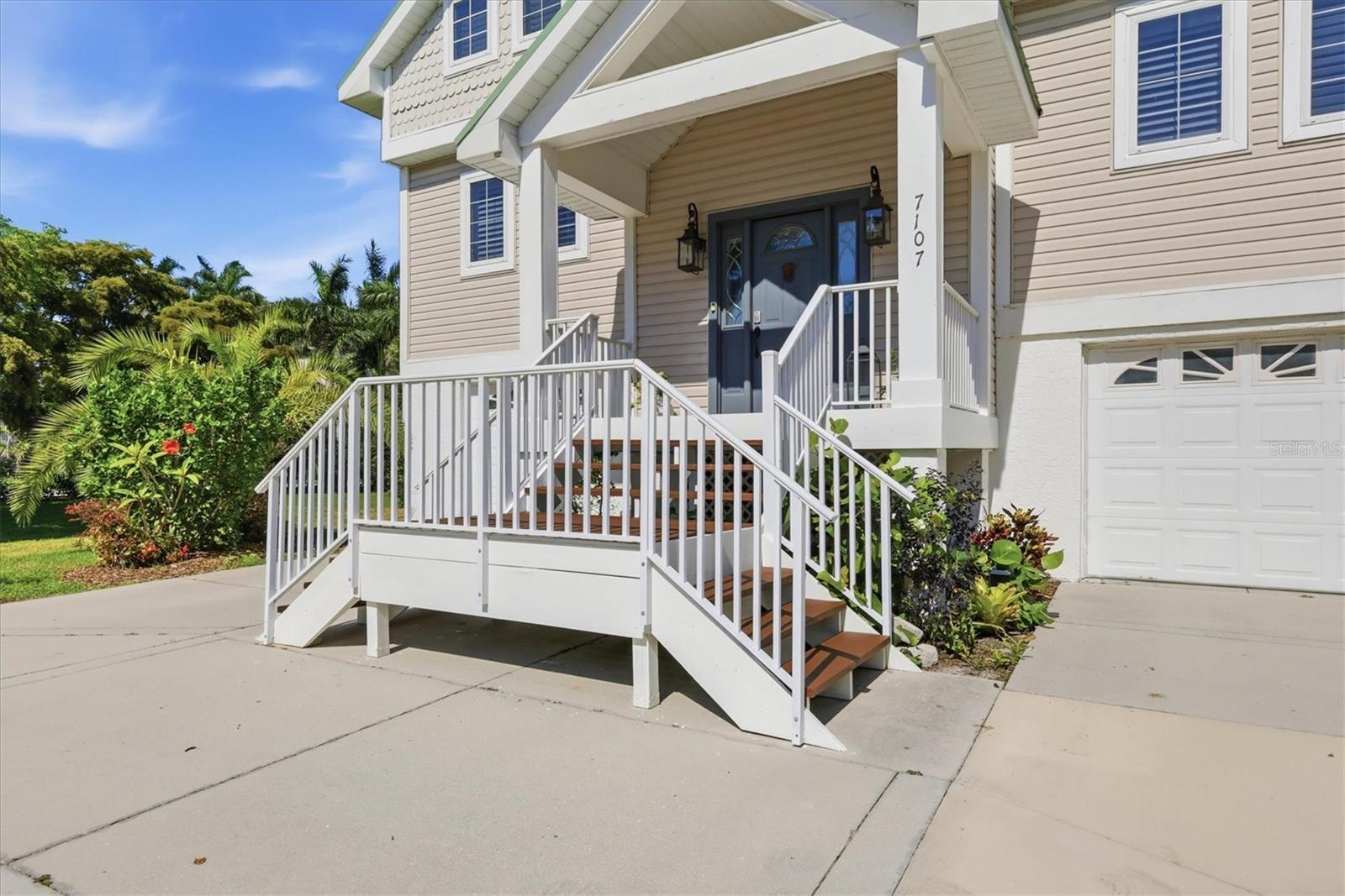 7107 HAWKS HARBOR CIR
